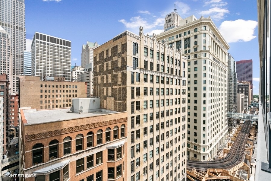 235 West Van Buren Street, Unit 1622 Chicago, IL 60607 - Photo 22 of 29 a view of a building