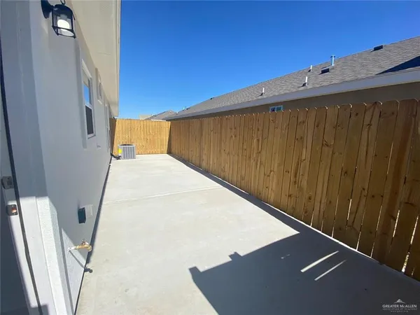 $1,150 | 2202 South Sports Drive, Unit 3, Pharr, TX 78577