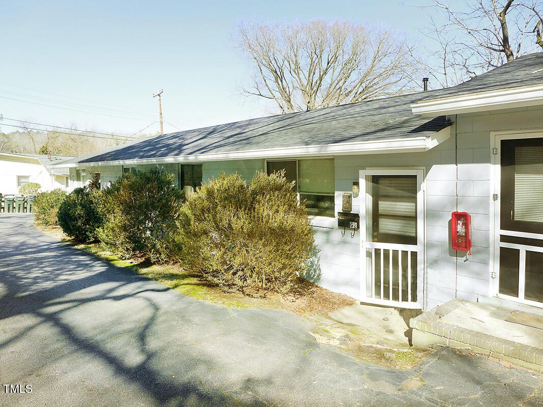 529 Hillsborough Street, Unit G2 Chapel Hill, NC 27514 - Photo 1 of 8 a front view of a building