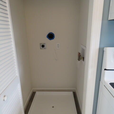 35 Barefoot Cottage Road, Unit 112 Wells, ME 04090 - Photo 20 of 30 17. Washer, Dryer hook up