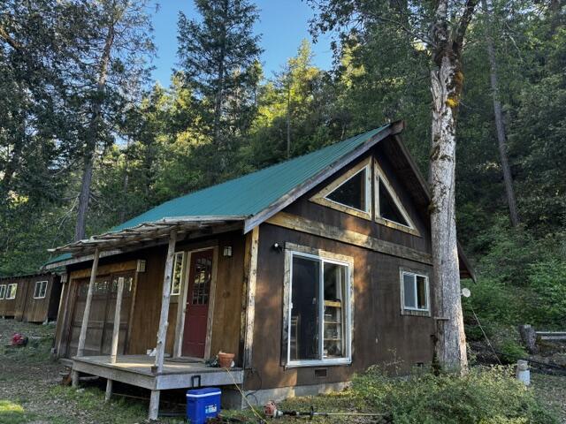 8980 Reading Creek Road Douglas City, CA 96024 - Photo 3 of 28