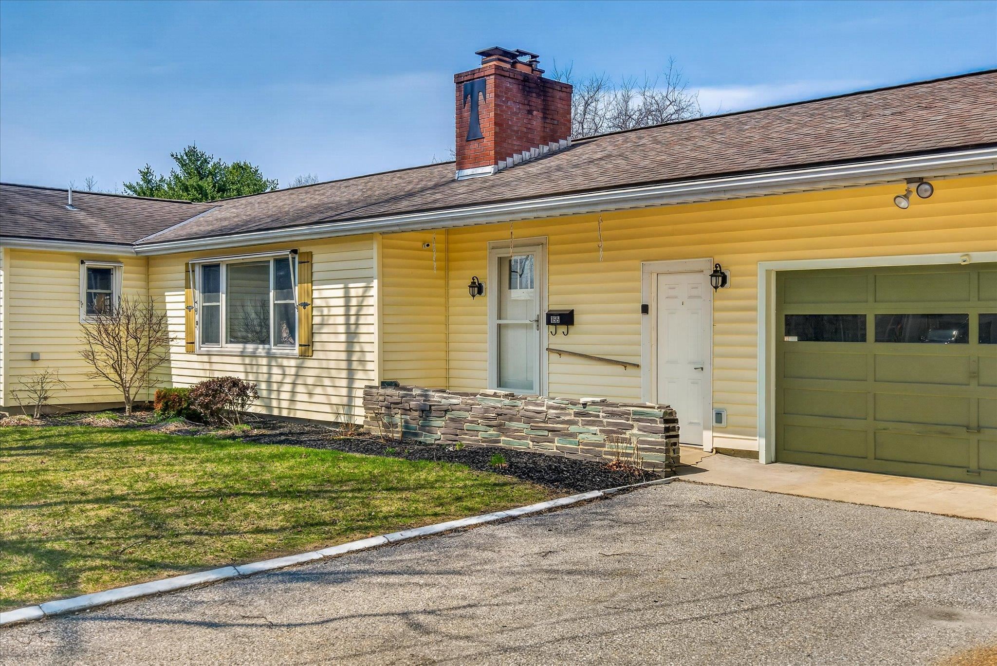 155 Jackson Avenue Rutland, VT 05701 - Photo 3 of 39 Gallery Image 3