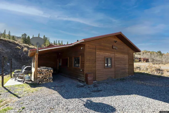 $1,200,000 | 29 Stucki Weg Drive, Dubois, WY 82513