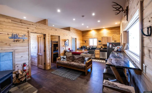 $1,200,000 | 29 Stucki Weg Drive, Dubois, WY 82513