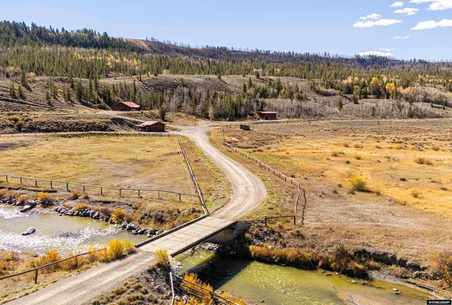 $1,200,000 | 29 Stucki Weg Drive, Dubois, WY 82513