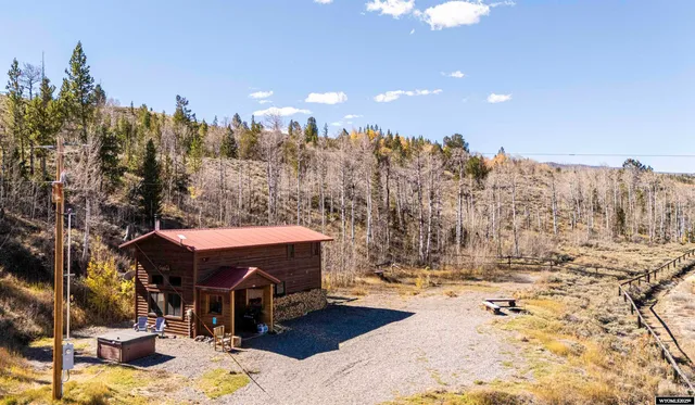 $1,200,000 | 29 Stucki Weg Drive, Dubois, WY 82513