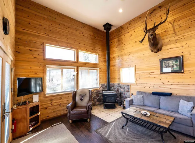 $1,200,000 | 29 Stucki Weg Drive, Dubois, WY 82513