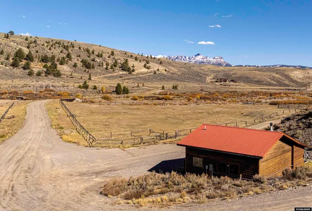 $1,200,000 | 29 Stucki Weg Drive, Dubois, WY 82513