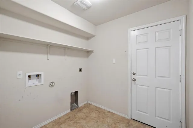 $270,000 | 2716 Skinner Drive, Lorena, TX 76655