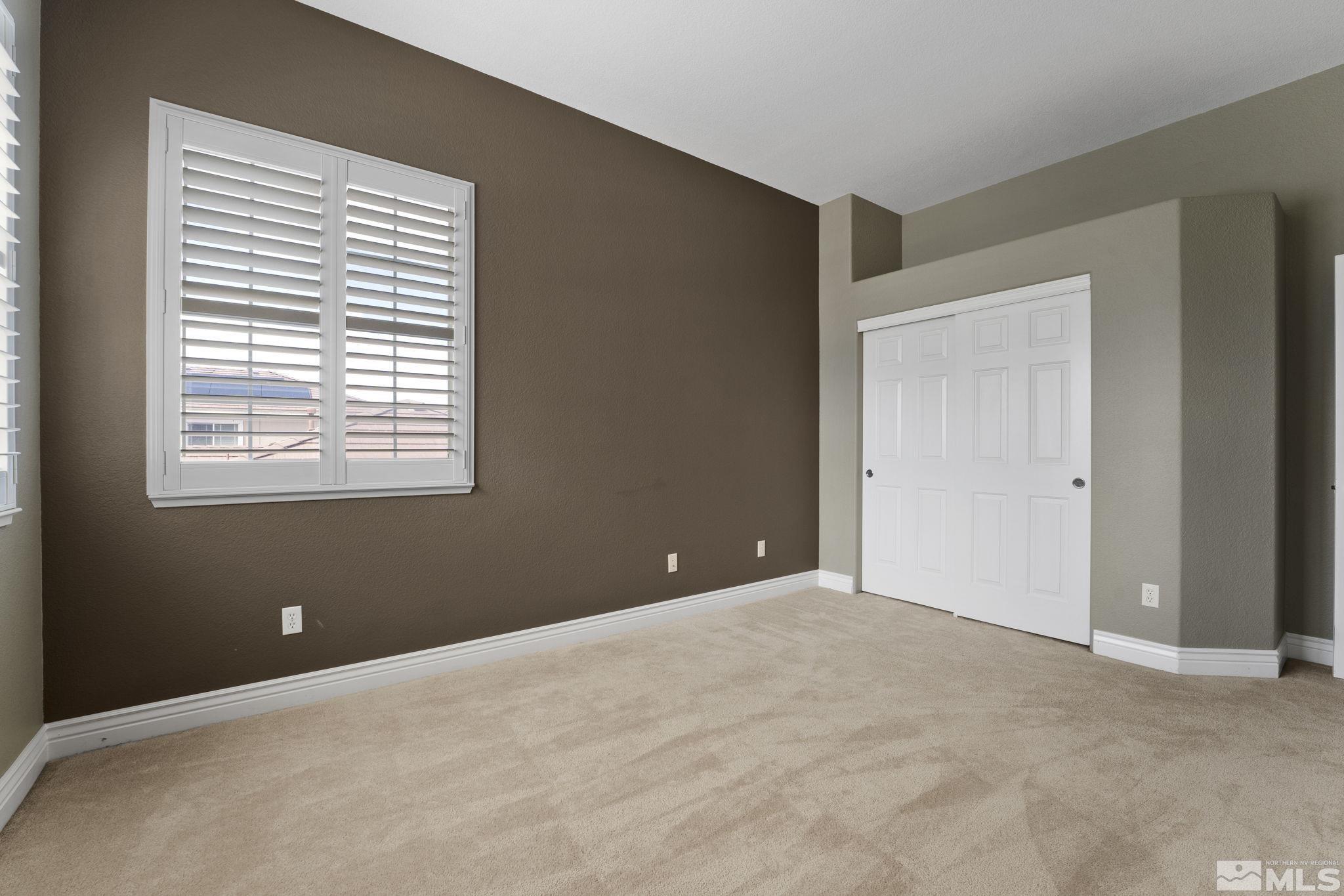 10080 Goler Wash Court Reno, NV 89521 - Photo 23 of 40 a view of an empty room with a window