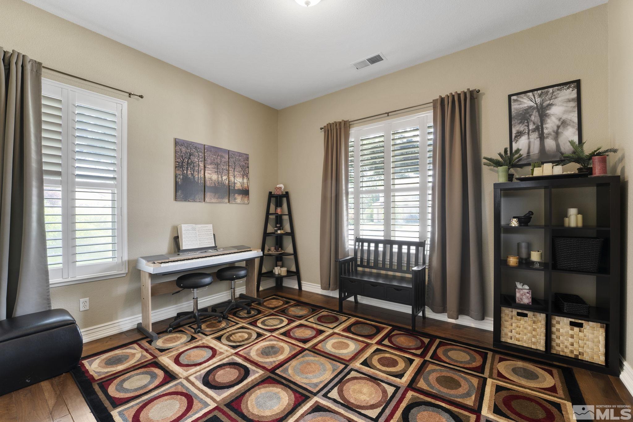 10080 Goler Wash Court Reno, NV 89521 - Photo 24 of 40 a living room with furniture and a window