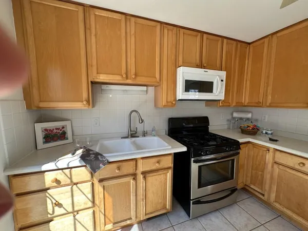 $349,900 | 1426 Hooker Avenue, Madison, WI 53704
