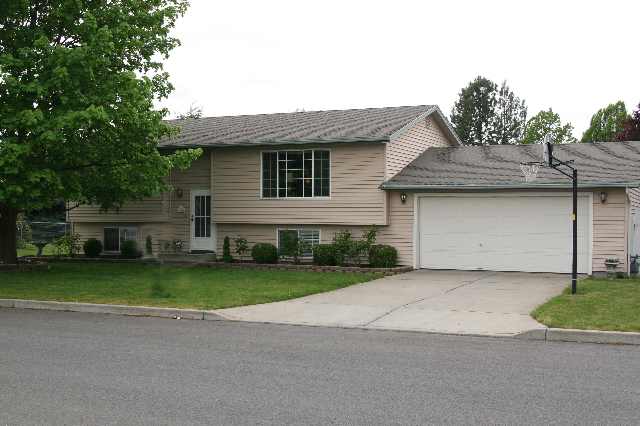 1115 North Warren Road Spokane, WA 99216 - Photo 1 of 9