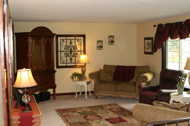 1115 North Warren Road Spokane, WA 99216 - Photo 2 of 9