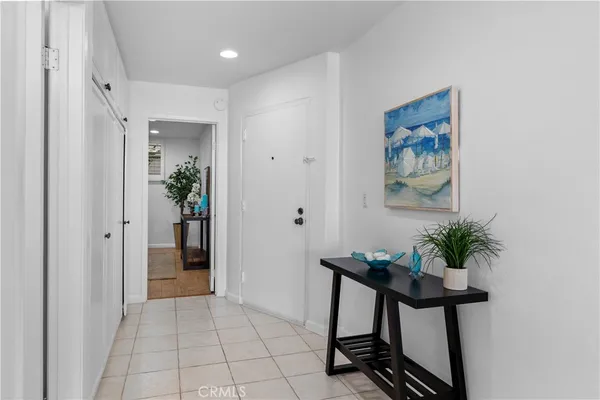 $3,500 | 615 Esplanade, Unit 105, Redondo Beach, CA 90277