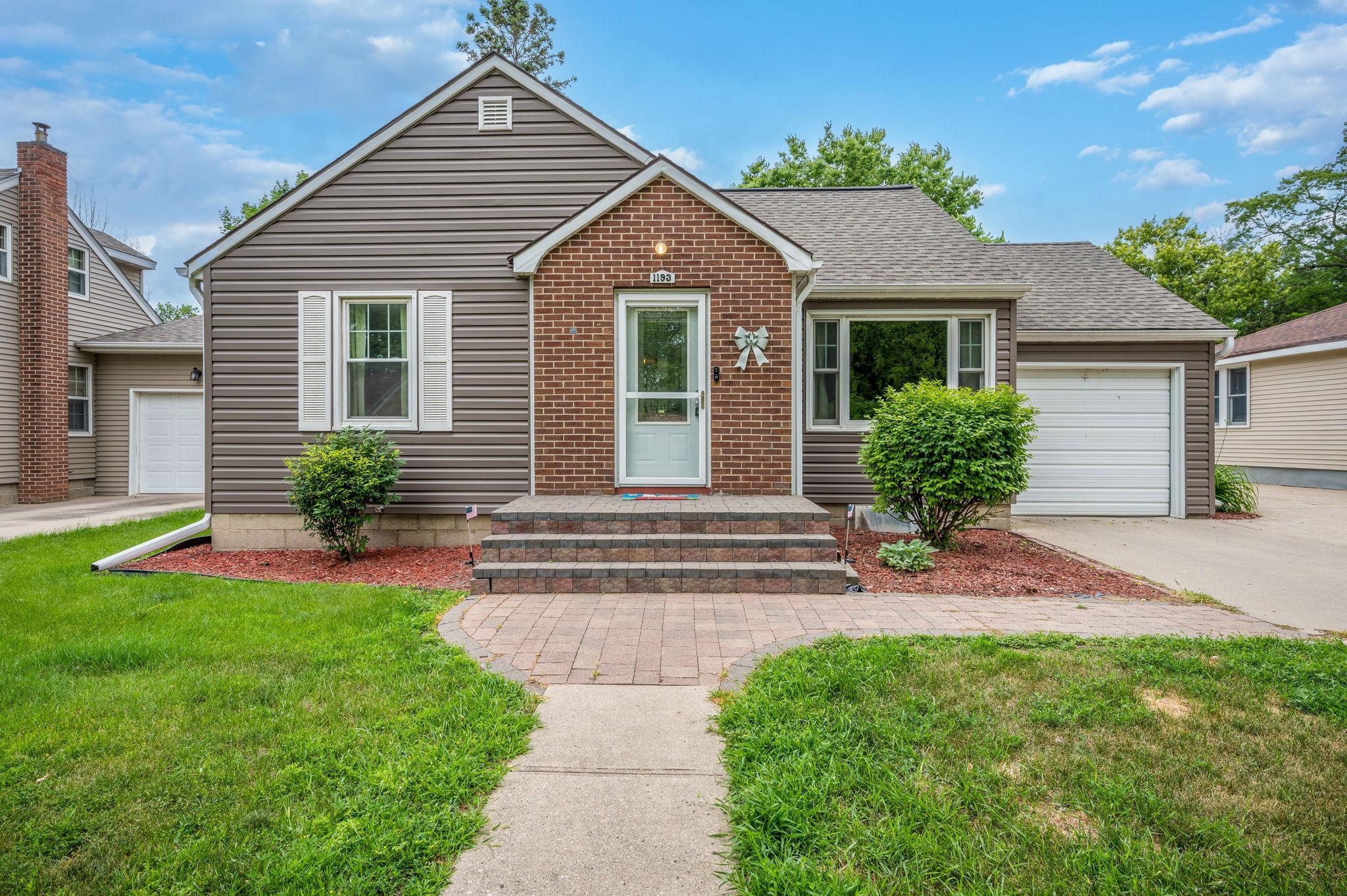 1193 River Road Windom, MN 56101 - Photo 2 of 52
