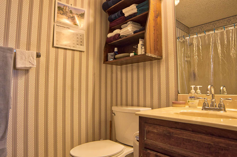 1131 Greens Lake Road East Ridge, TN 37412 - Photo 16 of 26 master bath