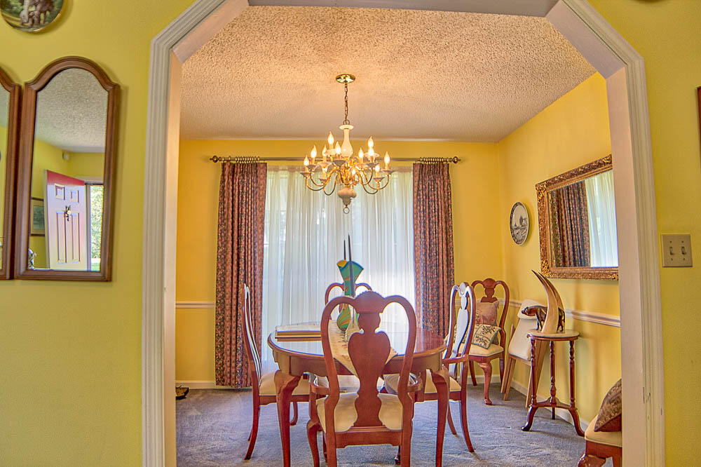 1131 Greens Lake Road East Ridge, TN 37412 - Photo 9 of 26 dining