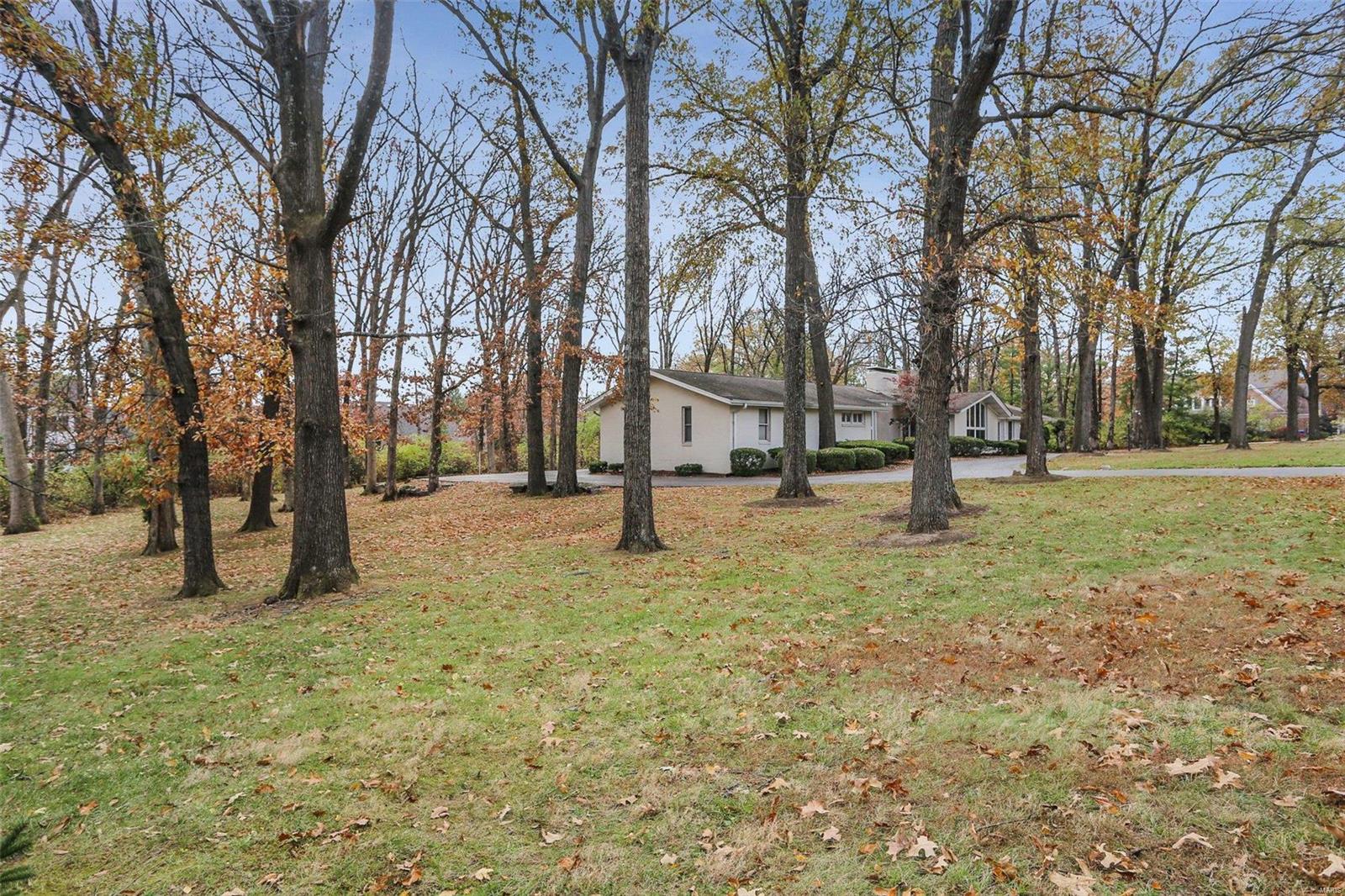 18 Devondale Lane St. Louis, MO 63131 - Photo 1 of 27