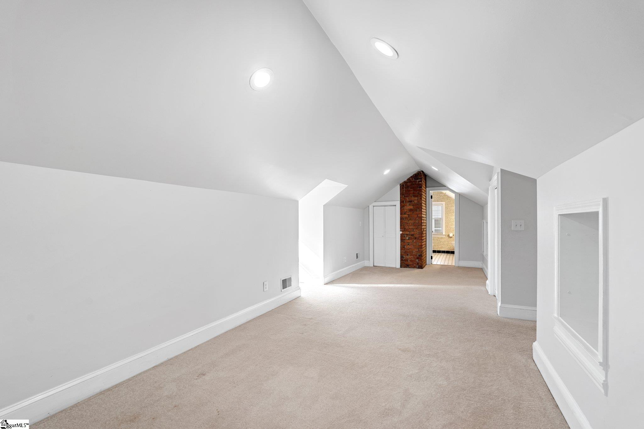 419 East Faris Road Greenville, SC 29605 - Photo 13 of 37 Gallery Image 13