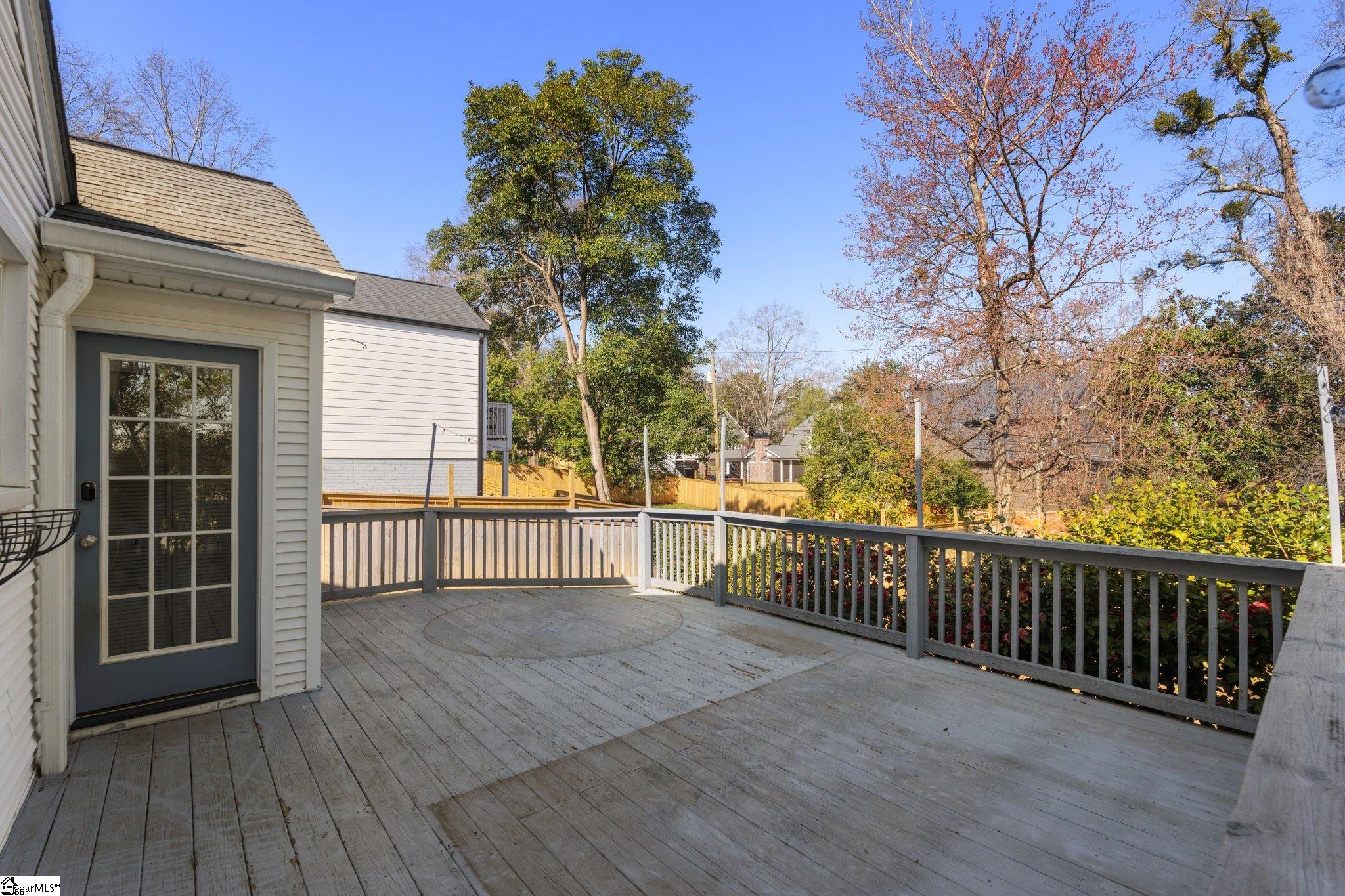 419 East Faris Road Greenville, SC 29605 - Photo 8 of 37 Gallery Image 8