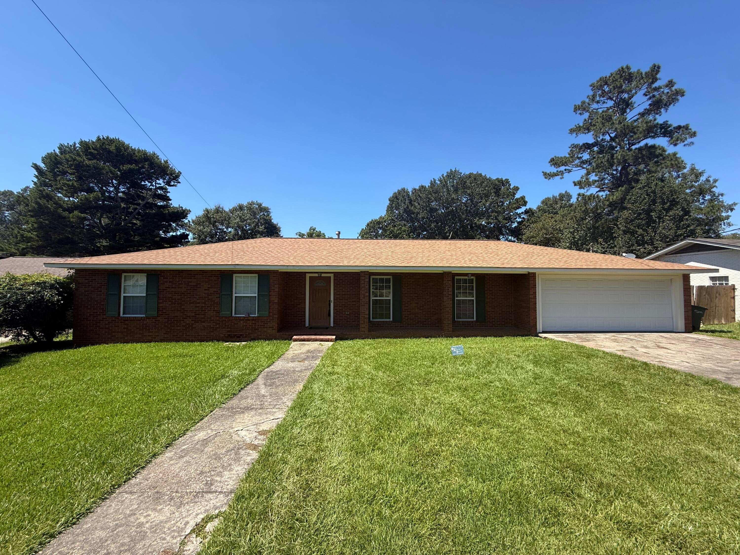 2000 Ridgewood Drive Columbia, MS 39429 - Photo 1 of 1 Front