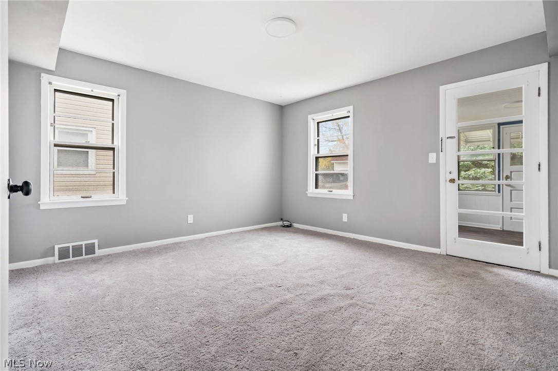 4066 Stonehaven Road Cleveland, OH 44121 - Photo 12 of 21