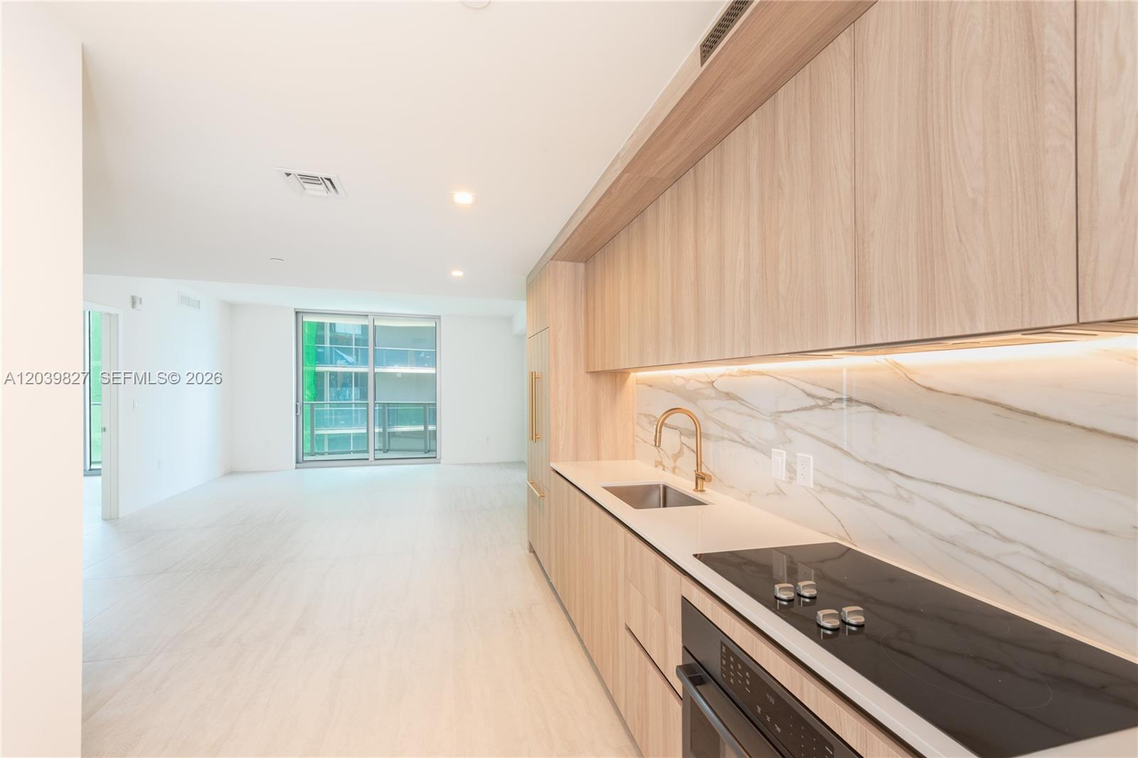 77 Southeast 5th, Unit 3206 Miami, FL 33131 - Photo 12 of 26