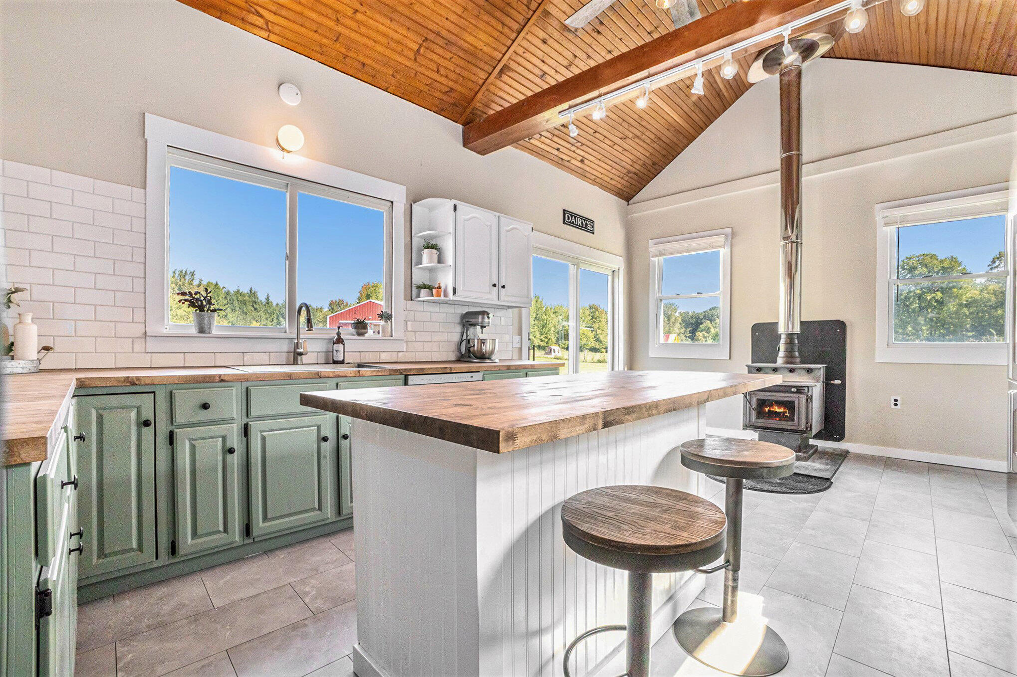 5524 Barber Road Hastings, MI 49058 - Photo 6 of 36 006_file_78