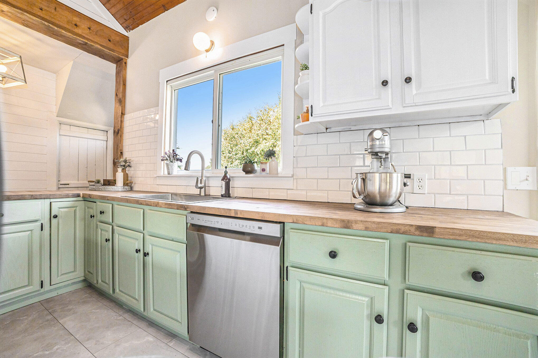 5524 Barber Road Hastings, MI 49058 - Photo 7 of 36 007_file_859