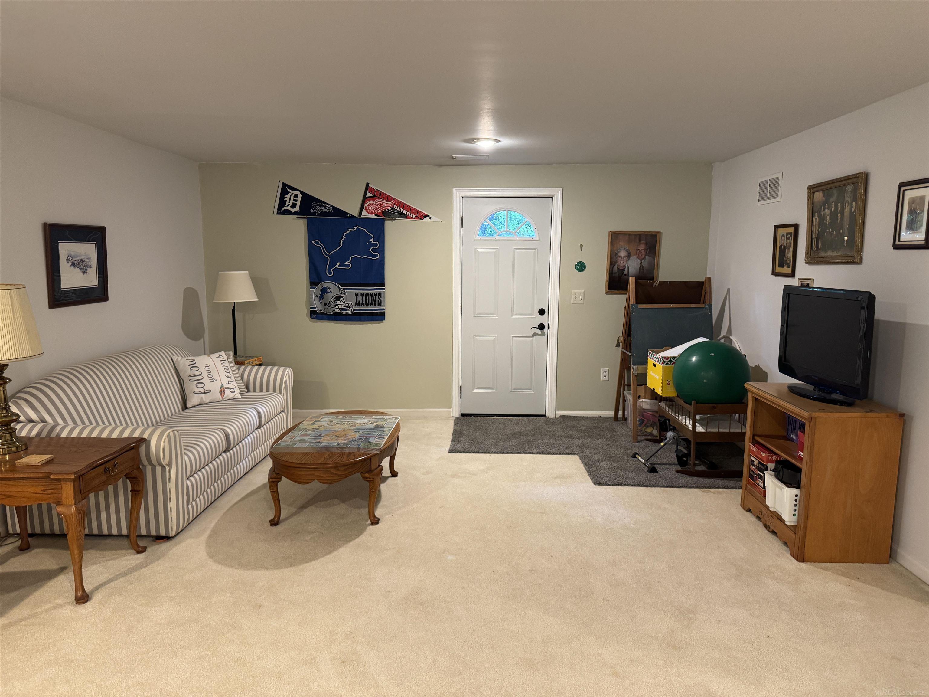 3375 Fairgrove Terrace, Unit #27 Rochester Hills, MI 48309 - Photo 35 of 41