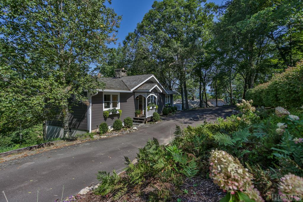 575 Satulah Road Highlands, NC 28741 - Photo 2 of 37 Gallery Image 2