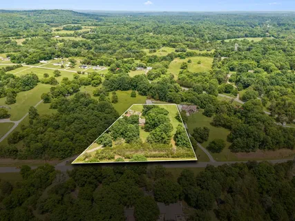 $500,000 | 1533 Iron Bridge Road, Columbia, TN 38401