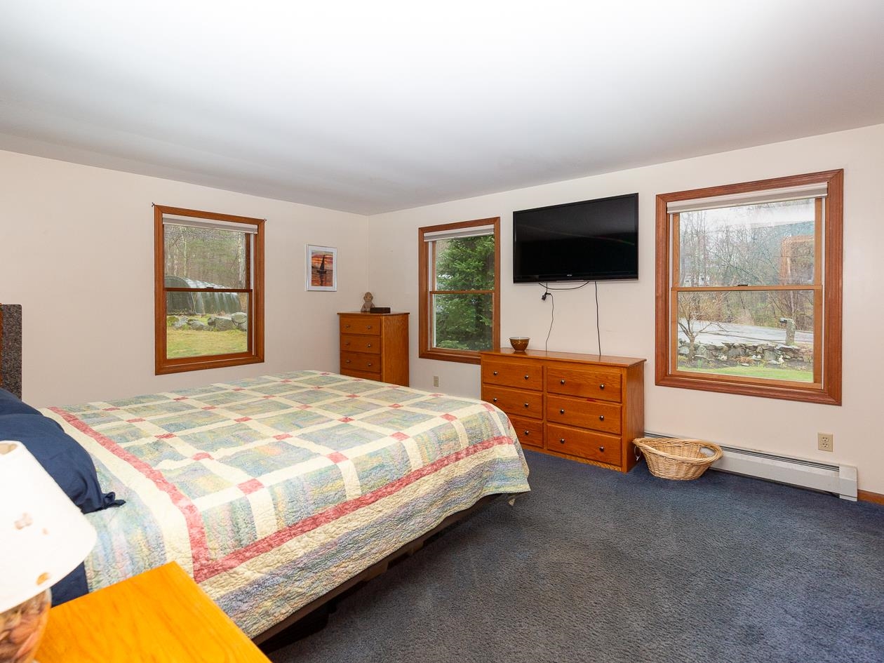 8 Laurel Lane Stratham, NH 03885 - Photo 18 of 32