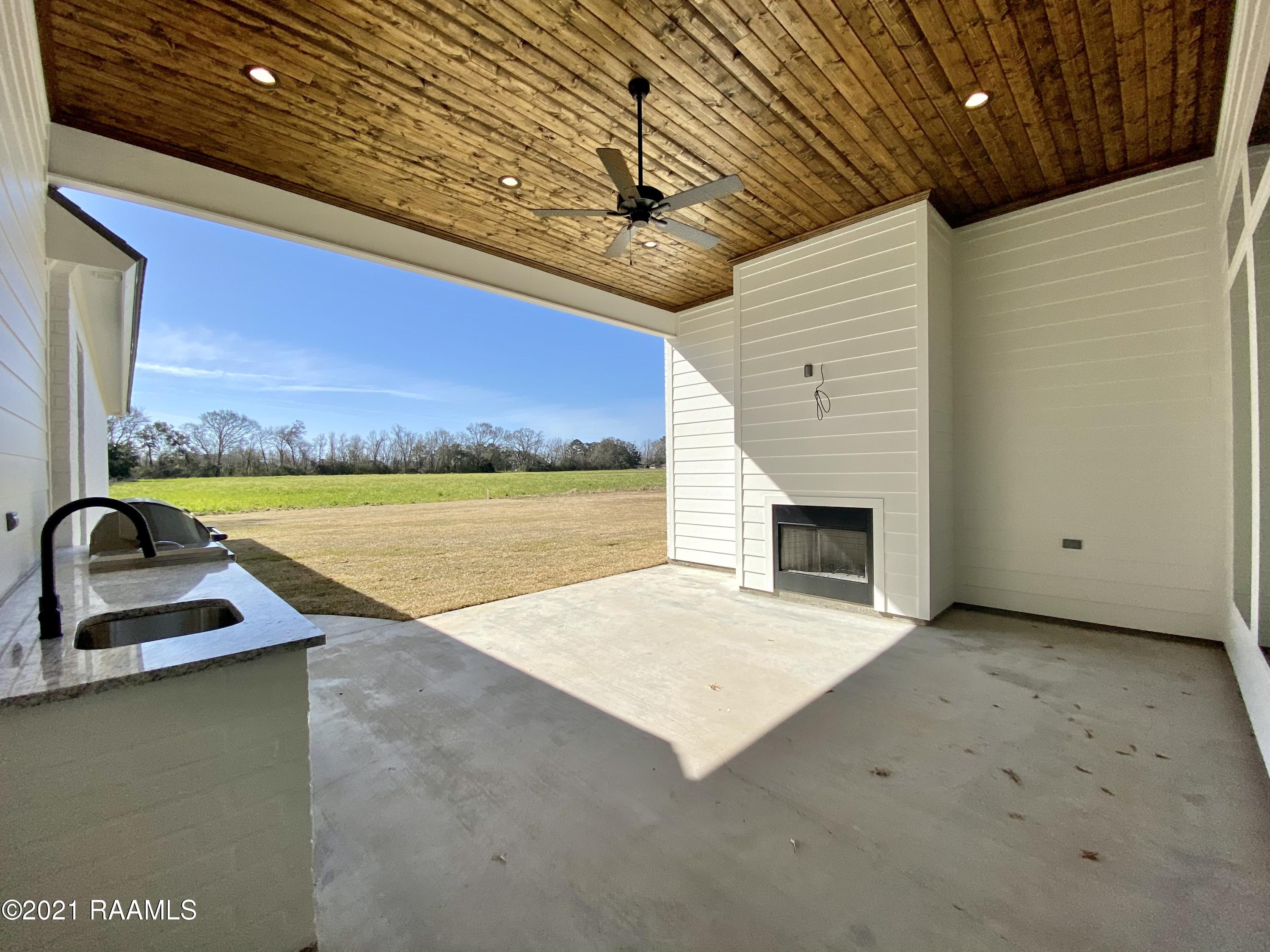 206 Ridgecroft Drive Carencro, LA 70520 - Photo 34 of 42 D8947288-9958-445D-A9FC-9C0F5ED56E77