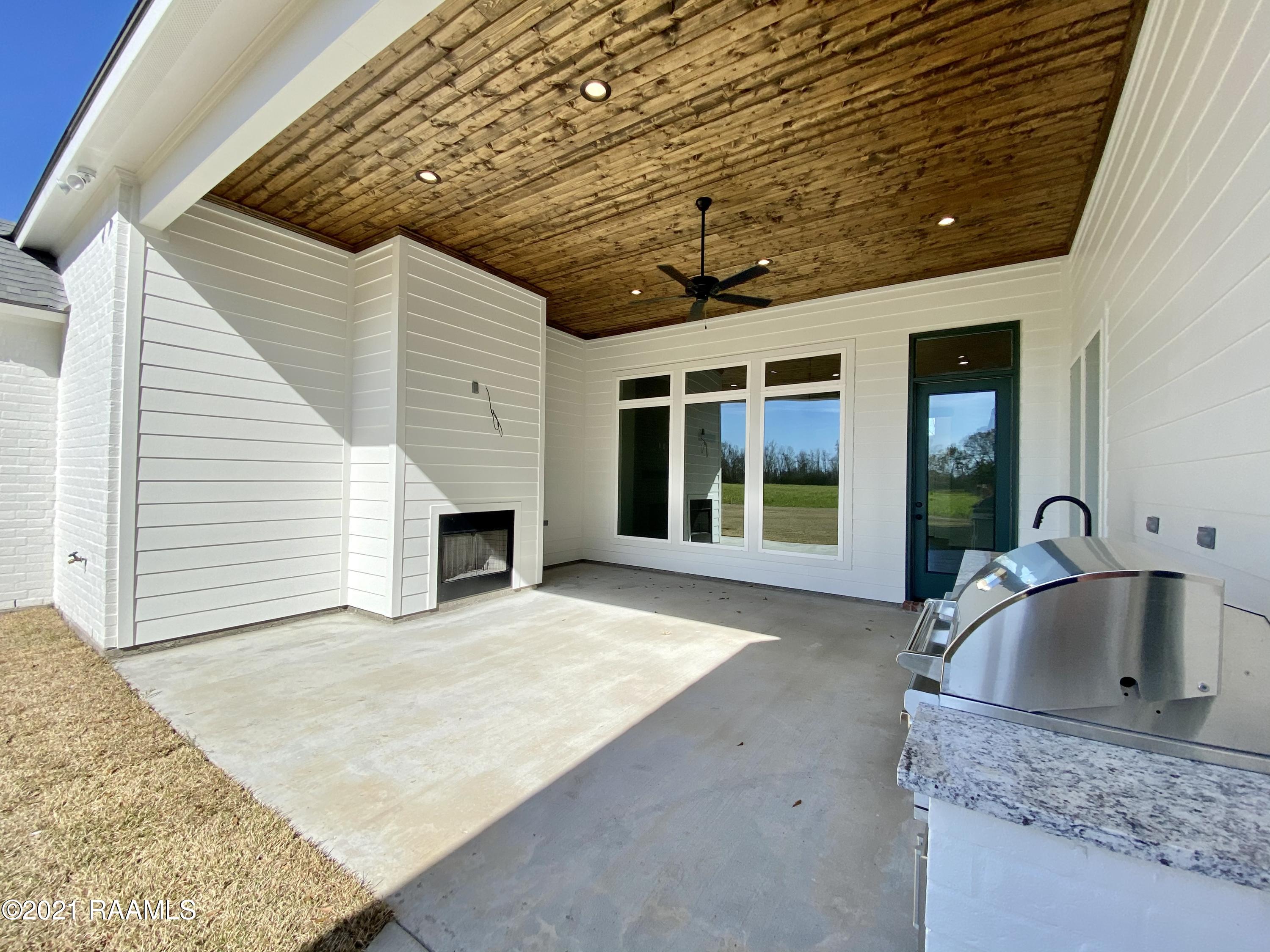 206 Ridgecroft Drive Carencro, LA 70520 - Photo 36 of 42 03C94AC0-4135-48E4-AC3E-ACF492768C36
