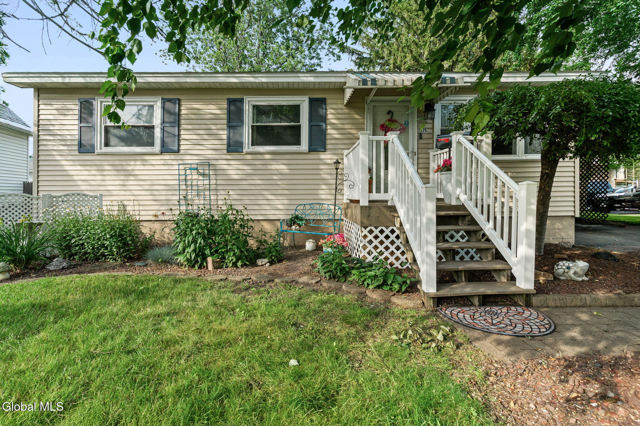2525 Consaul Road Schenectady, NY 12304 - Photo 2 of 28 2-web-or-mls-2525-consaul-rd