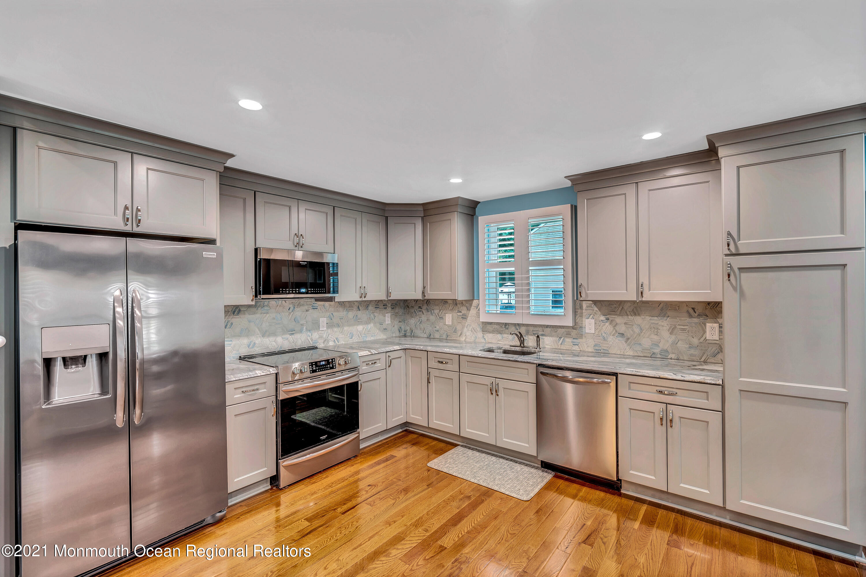 148 Johnathan Road Manchester Township, NJ 08759 - Photo 3 of 35 029_dsc01234