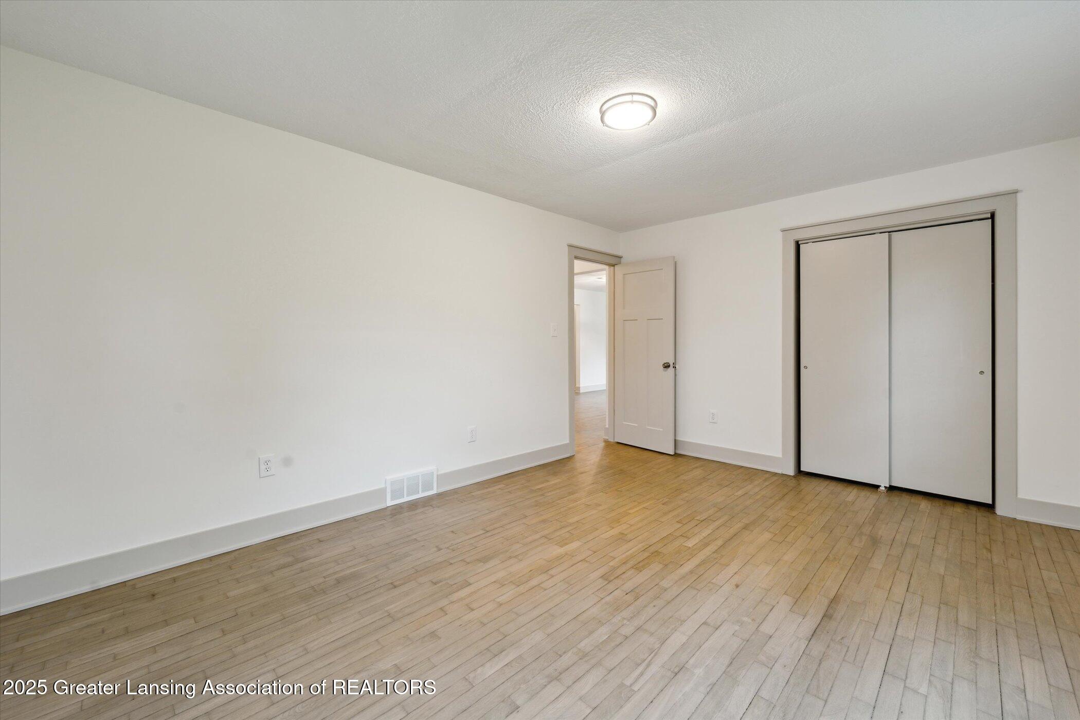 6470 Green Road Haslett, MI 48840 - Photo 20 of 39 20-6470-Green-Rd-Haslett-MI-48840-Window