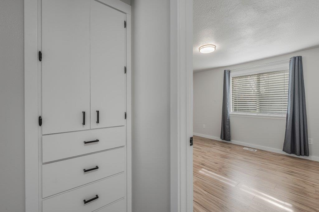 3015 South Morrow Road Spokane Valley, WA 99216 - Photo 14 of 40