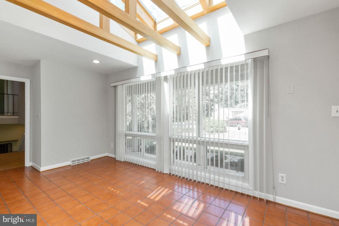 2345 Paddock Lane Reston, VA 20191 - Photo 16 of 42 Unique beamed ceiling in breakfast room