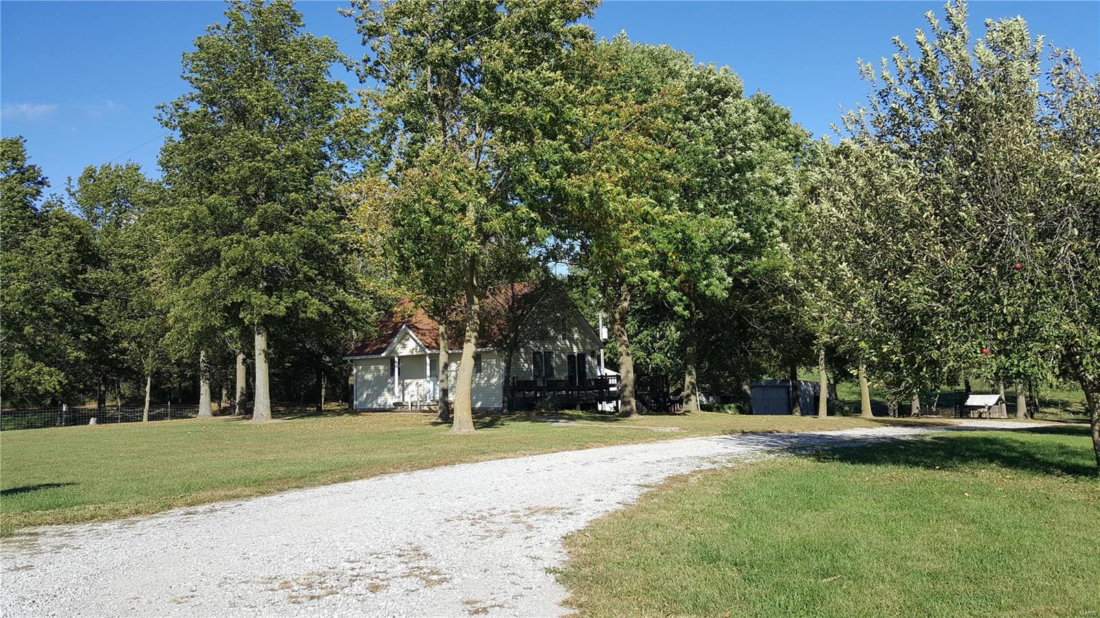 11513 Hoyt Monken Road Highland, IL 62249 - Photo 2 of 32 Gallery Image 2