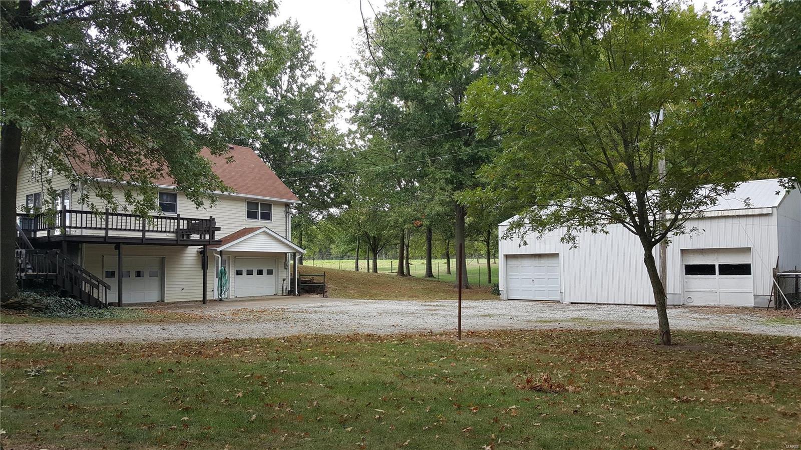 11513 Hoyt Monken Road Highland, IL 62249 - Photo 13 of 32 Gallery Image 13