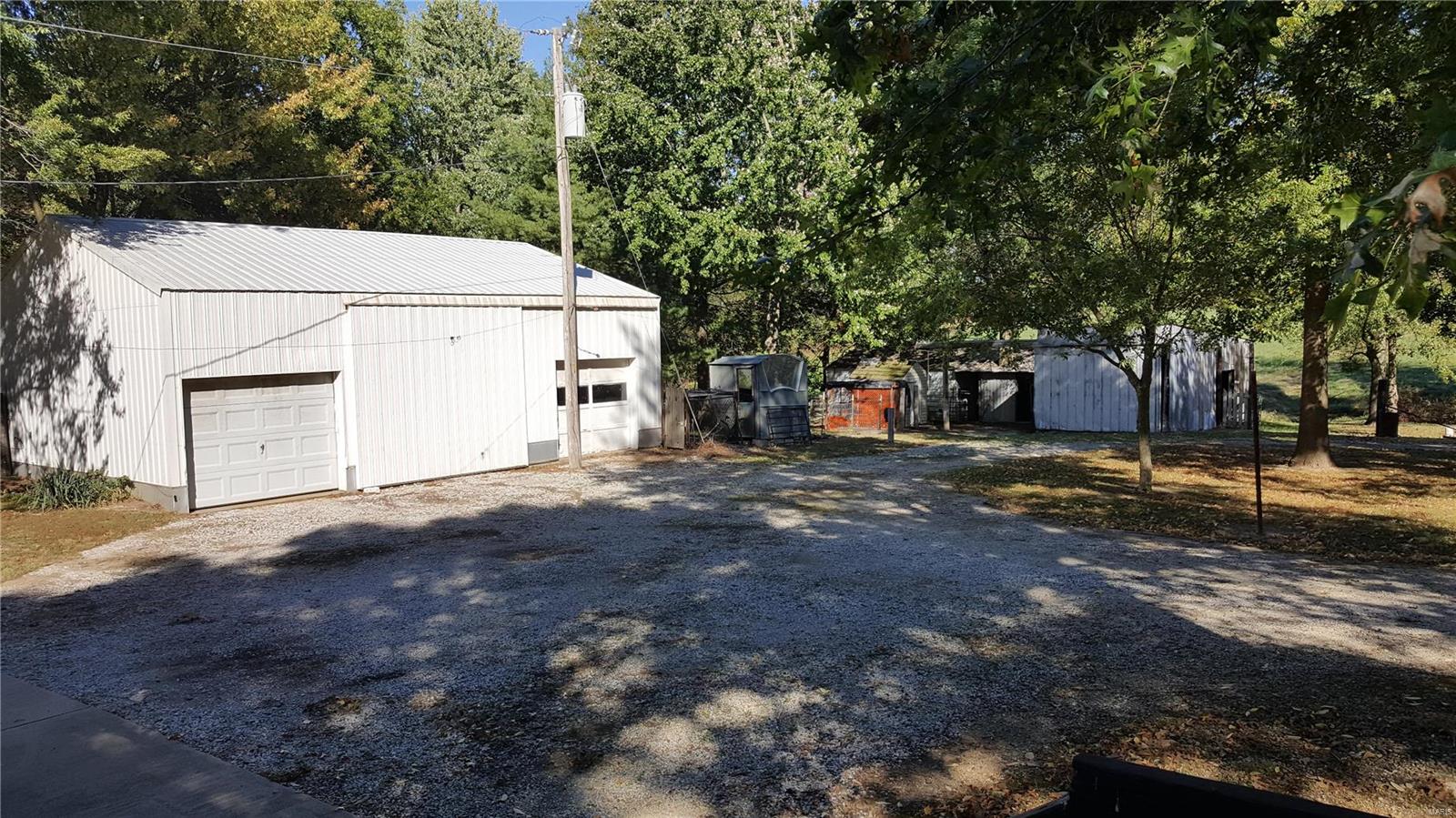 11513 Hoyt Monken Road Highland, IL 62249 - Photo 14 of 32 Gallery Image 14