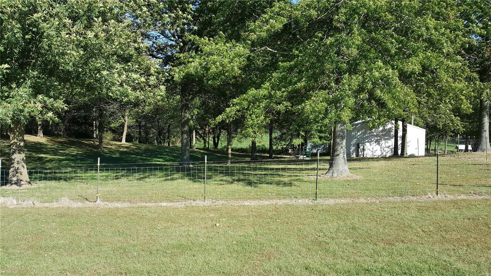 11513 Hoyt Monken Road Highland, IL 62249 - Photo 18 of 32 Gallery Image 18