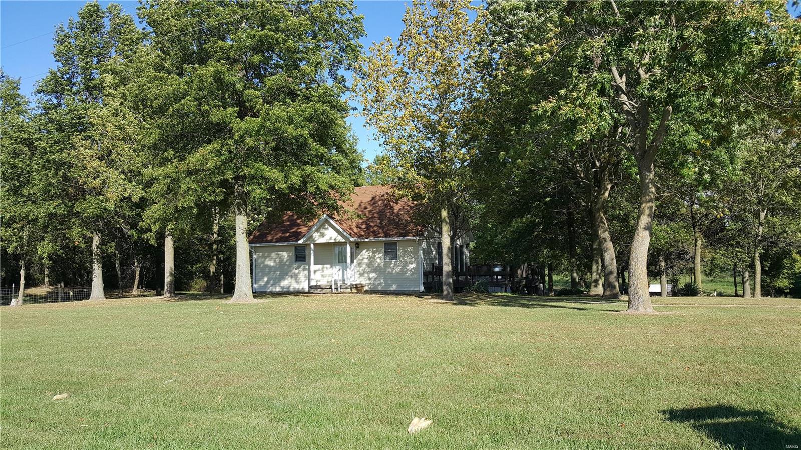 11513 Hoyt Monken Road Highland, IL 62249 - Photo 3 of 32 Gallery Image 3