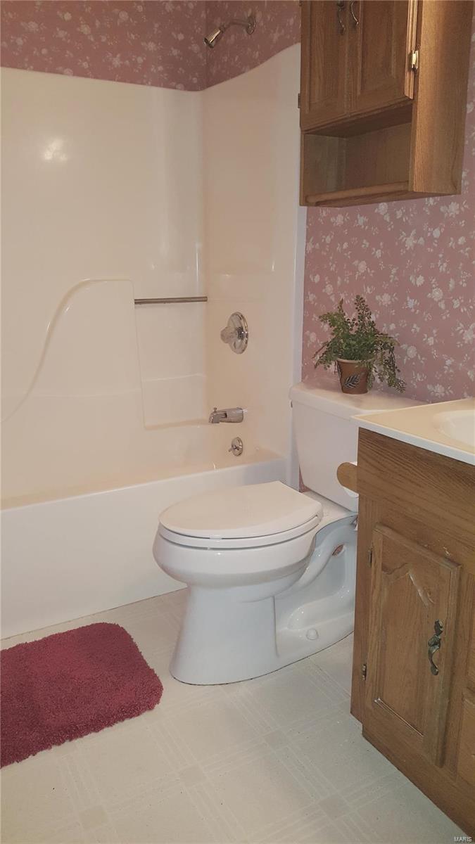 11513 Hoyt Monken Road Highland, IL 62249 - Photo 27 of 32 Gallery Image 27