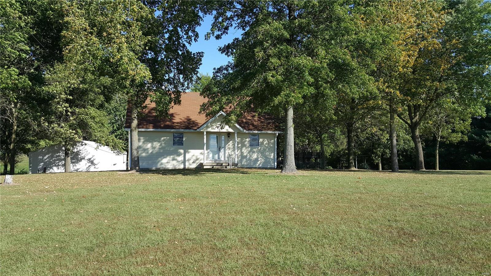 11513 Hoyt Monken Road Highland, IL 62249 - Photo 4 of 32 Gallery Image 4