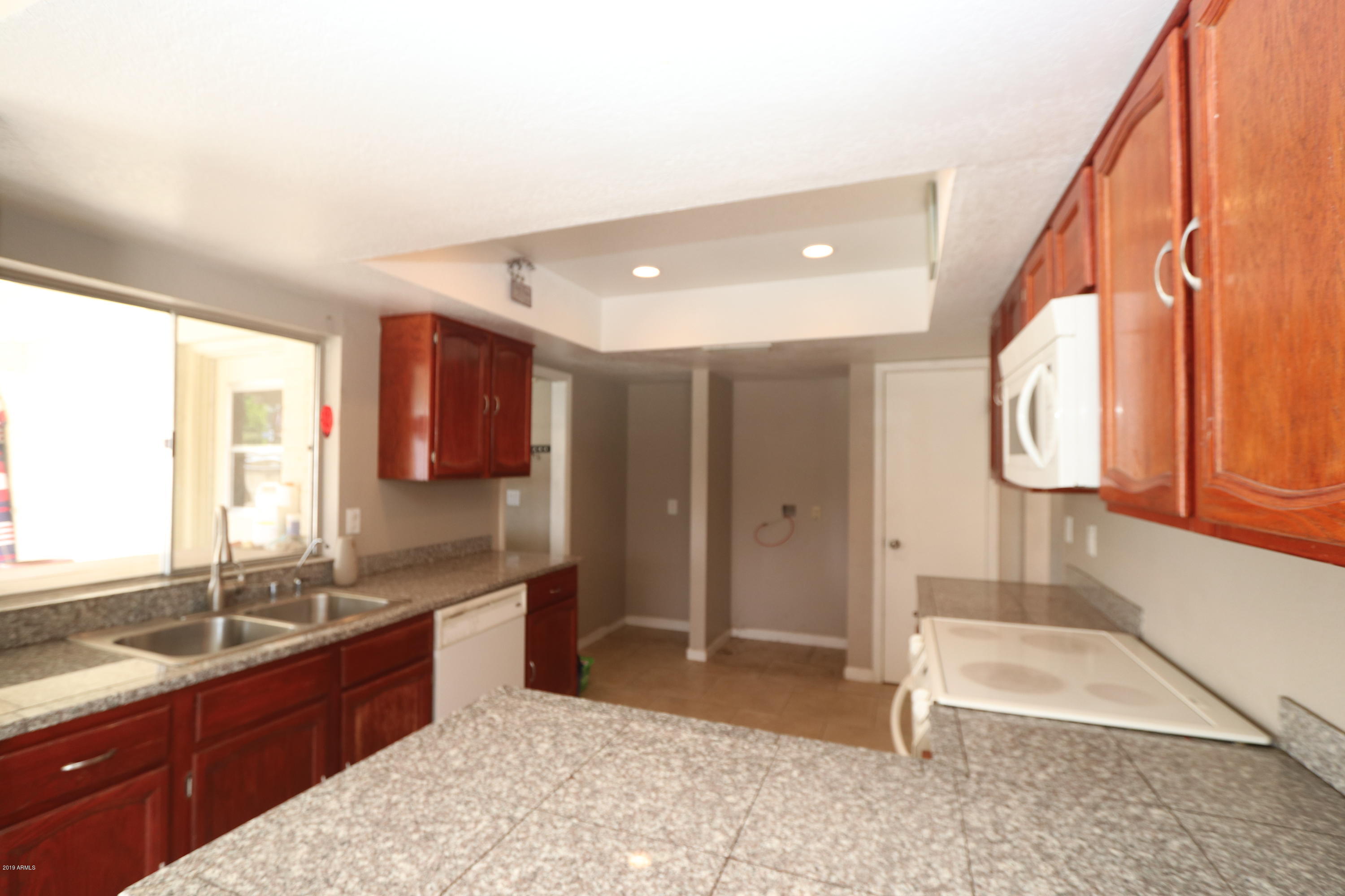 4447 West Bloomfield Road Glendale, AZ 85304 - Photo 13 of 38 IMG_0543