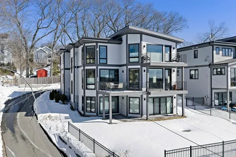 $2,599,000 | 31 Brunswick Road, Arlington, MA 02476